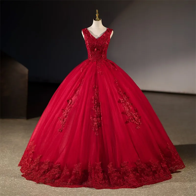 Spring New Red Quinceanera Dresses Sleeveless V-neck Party Dress Sweet Flower Ball Gown Luxury Lace Prom Dress Customize Vestido