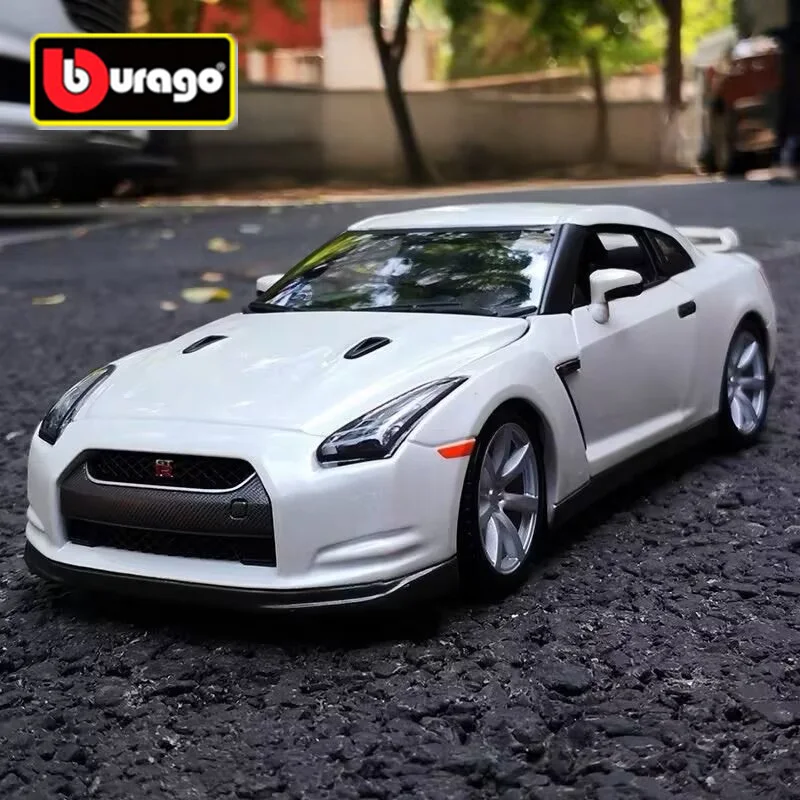Bburago 1:24 Nissan Skyline Ares GTR R35 Alloy Sports Car Model Diecast Metal Racing Car Vehicles Model Simulation Kids Toy Gift