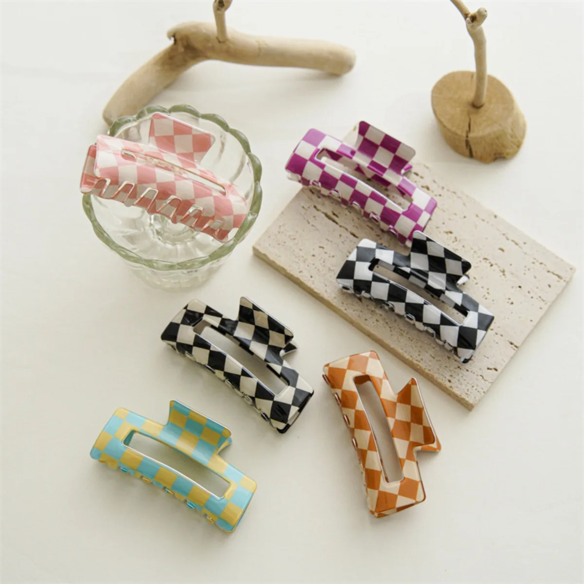 

Classic Checkerboard Hair Claw Clips Acrylic Plaid Hair Jaw Clips for Women's Everyday & Party Outfits