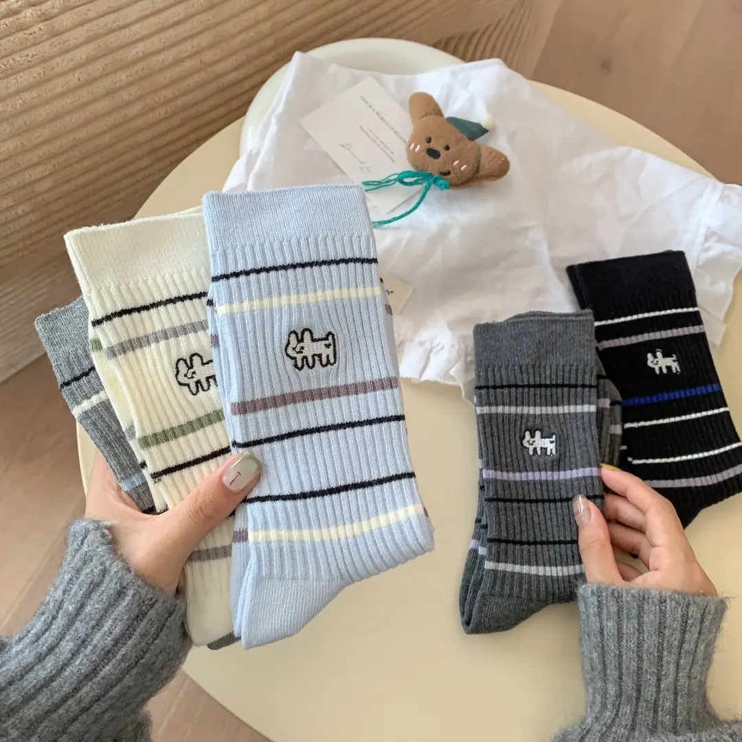 

5PCS 25 Autumn/Winter New Women's Middle School Stocking Striped Embroidered Puppy Cat Trendy Casual Boneless Cotton Socks