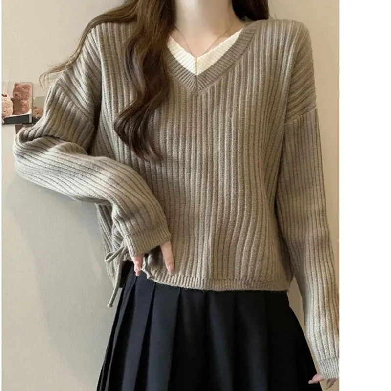 Korean Female V-neck Fake Two Pieces Knitwear Coat Women Versatile Pullover Knitwear Jacket Autumn Winter Lady Knitting Outwear