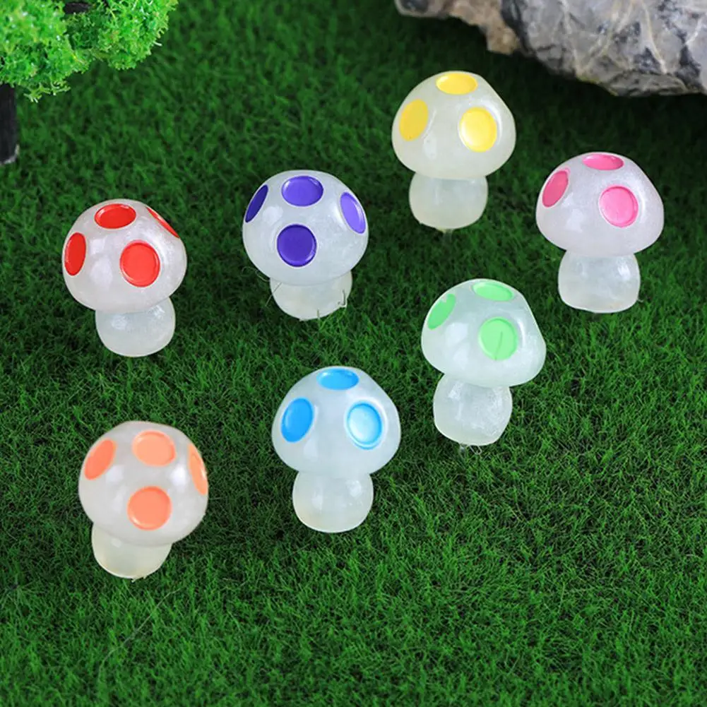 1pcs Mini Luminous Mushroom Home Decor Micro-landscape Glow-in-the-dark Mushrooms Statue Glowing In The Dark Fairy Garden Decor