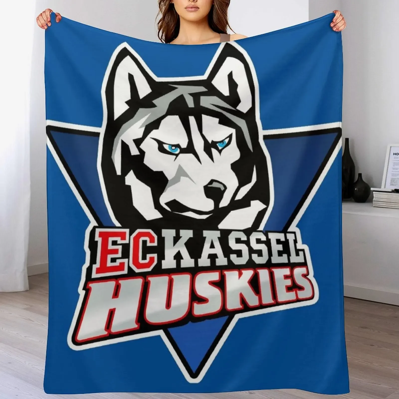 

Kassel Huskies Throw Blanket Bed Fashionable Flannel Fabric Blankets For Bed Personalized Gift Blankets