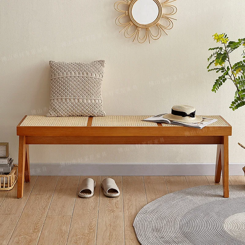 Bank aus massivem Rattan