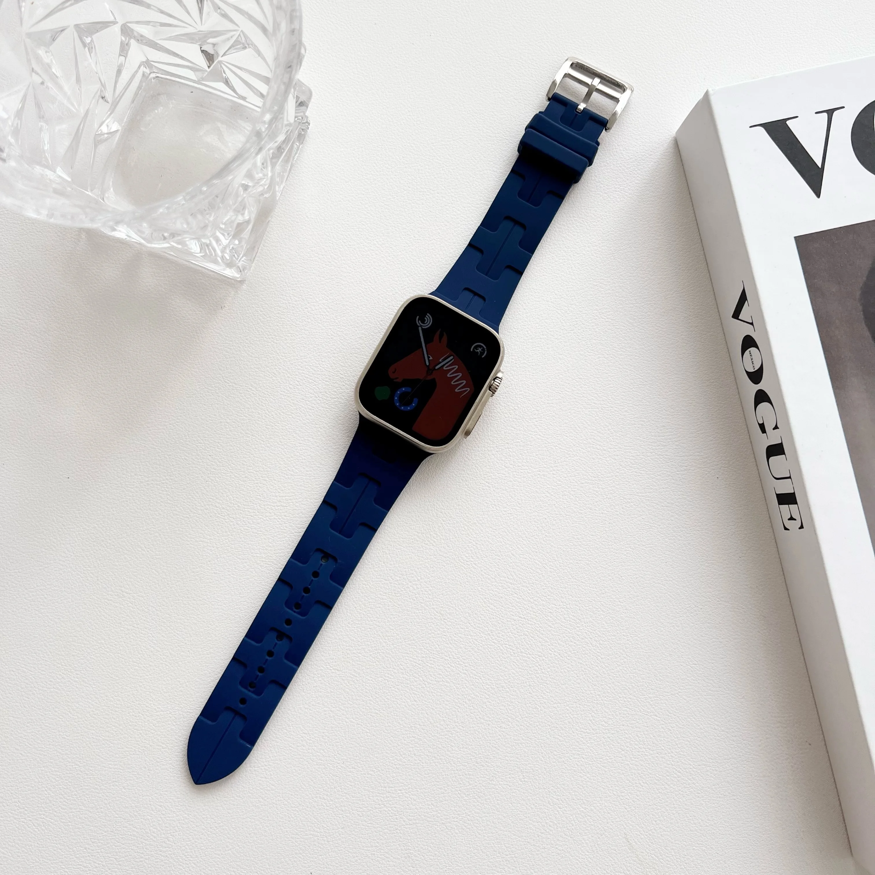 Cinturino per cinturino Apple Watch 44mm 45mm 41mm 40mm 49mm 42mm 38mm nuovo braccialetto in silicone correa iwatch Series 9 8 Ultra 7 se 3 5 6 4