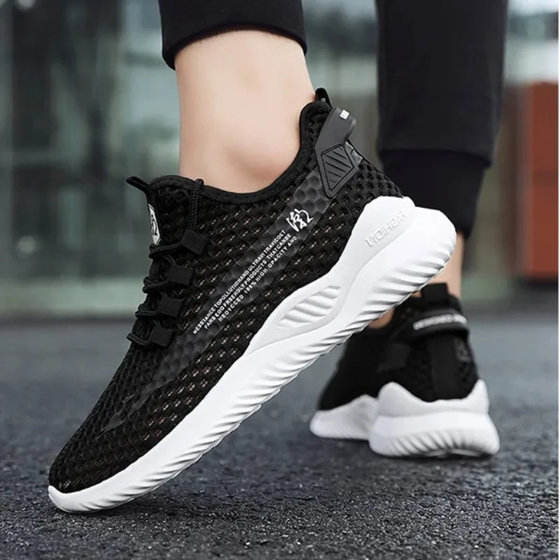 

2025 Spring/summer Round Head Lace-up Mesh Breathable Soft Wisps Empty Netfly Mesh Fabric Plus Size Student Running Shoes