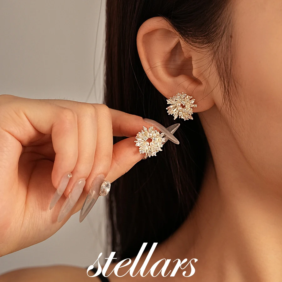 

Sweet Compact Zircon Imitation Pearl Flower Silver Needle Earrings Fashionable Minimalist Exquisite High-End Women Earrings