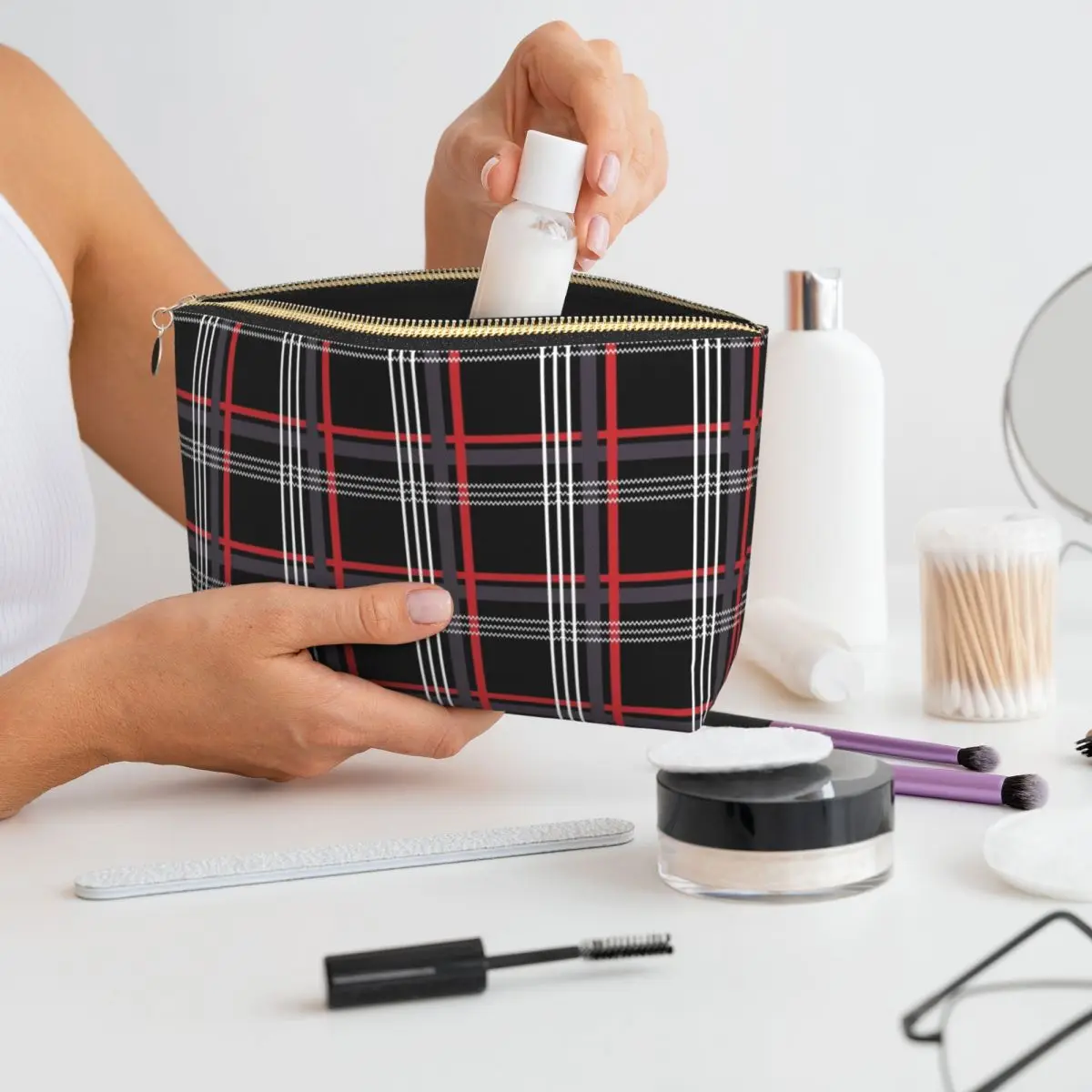 

GTi Tartan Women Cosmetic Bag Travel Makeup Organizer Pouch Toiletry Storage Dopp Kit Box