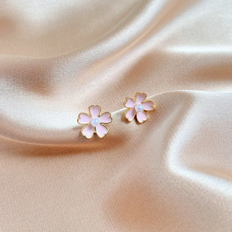 Sweet Pink Cherry Blossoms Sakura Flower Imitation Pearl Stud Earring for Woman Brincos Jewelry Orejeras Gift