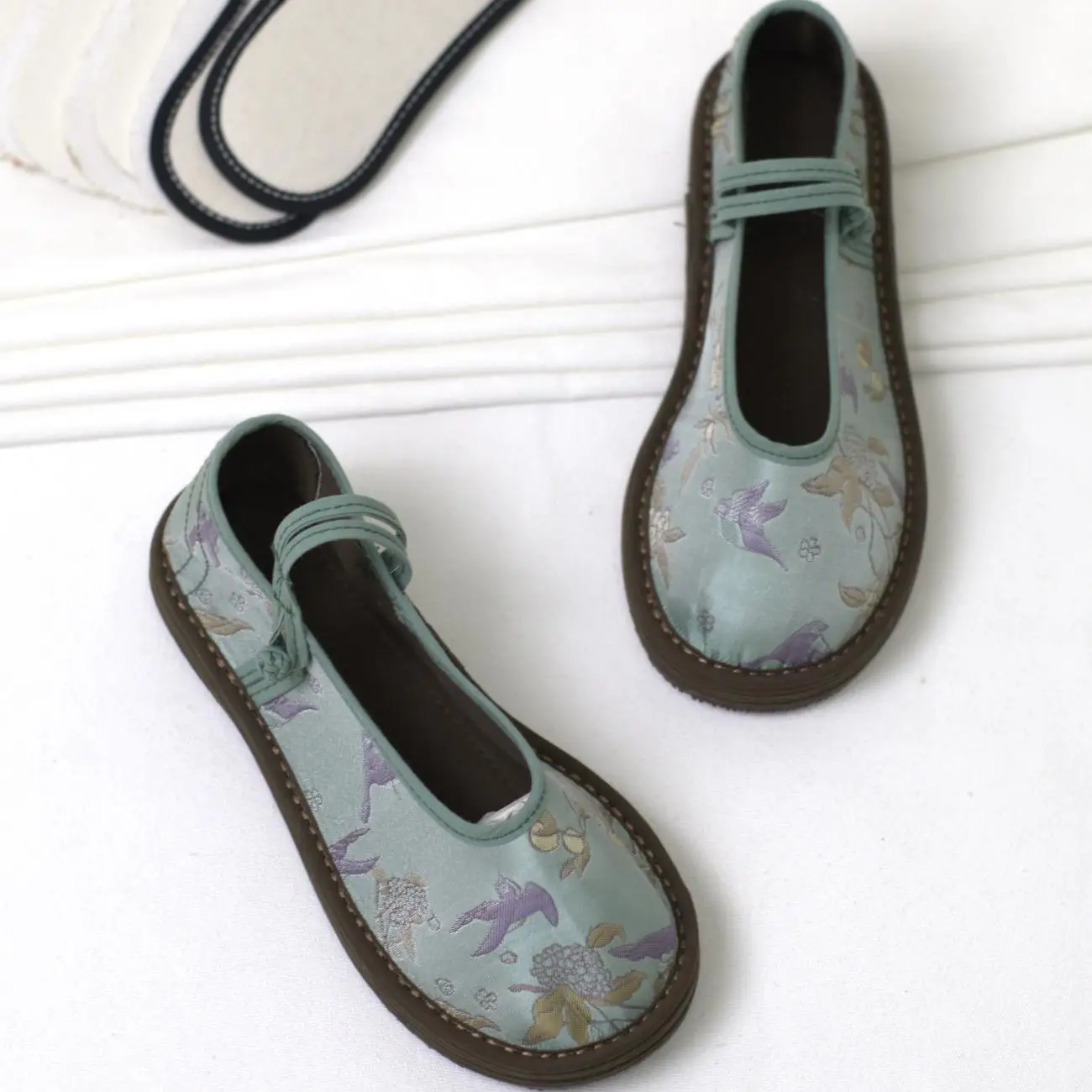 Cloth servant Fenghua summer Song brocade satin handmade lasagna cloth shoes women's shoes soft soles light feet breathable