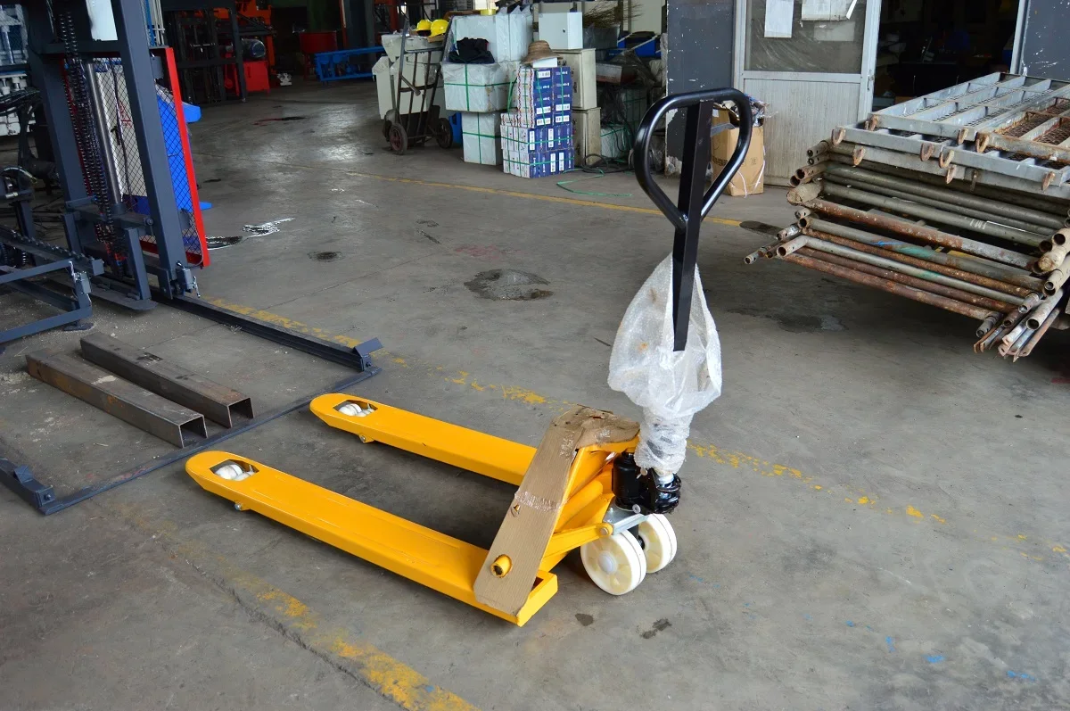 Wózek hydrauliczny 2t