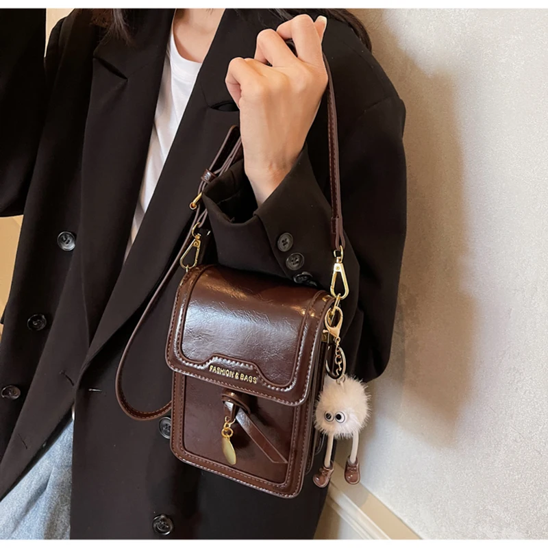 

Korean Style New Mobile Phone Bag Women's Small Square Bag 2025 Autumn New Oil Wax Leather Shoulder Bag Texture Crossbody Bag