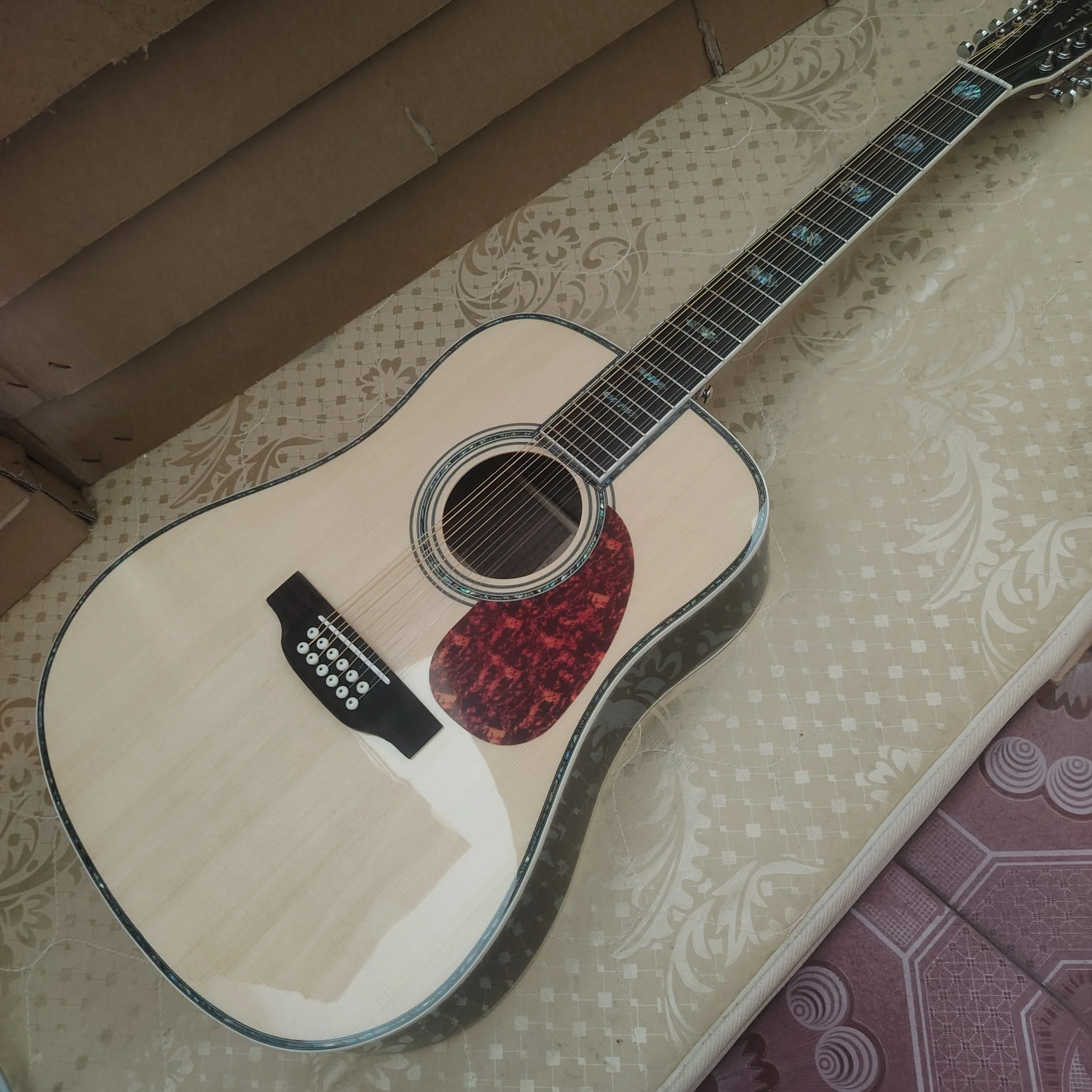 

High quality 12 string D-45 acoustic guitar in stock, spruce top, rosewood fingerboard, fast shipping from local warehouse in the United States