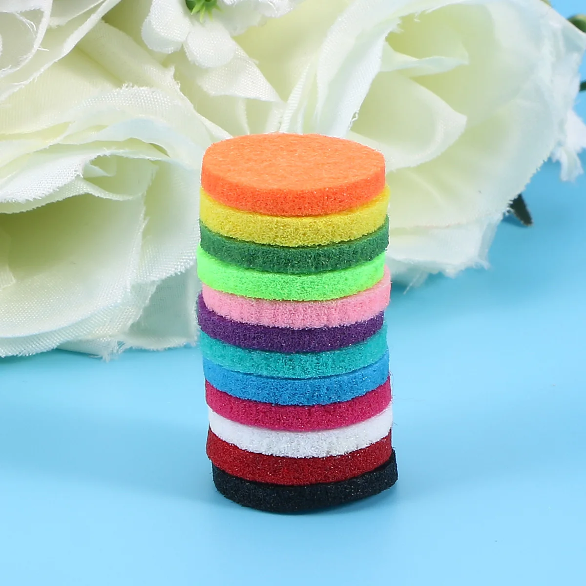 

12pcs Essential Oil Diffuser Replacement Pads for Locket Necklace Thick Absorbent Reusable Aromatherapy Scented Pads