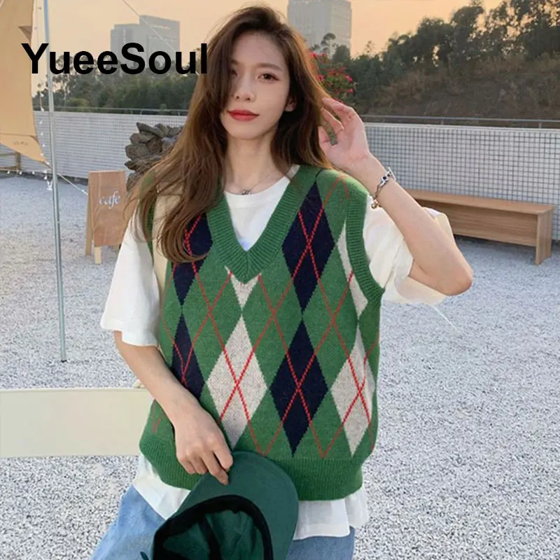 Y2K Aesthetic Vintage Sweater Vest 2026 New Loose Knitted Female Waistcoat Argyle Printed Sleeveless Loose Casual Oversized Tops