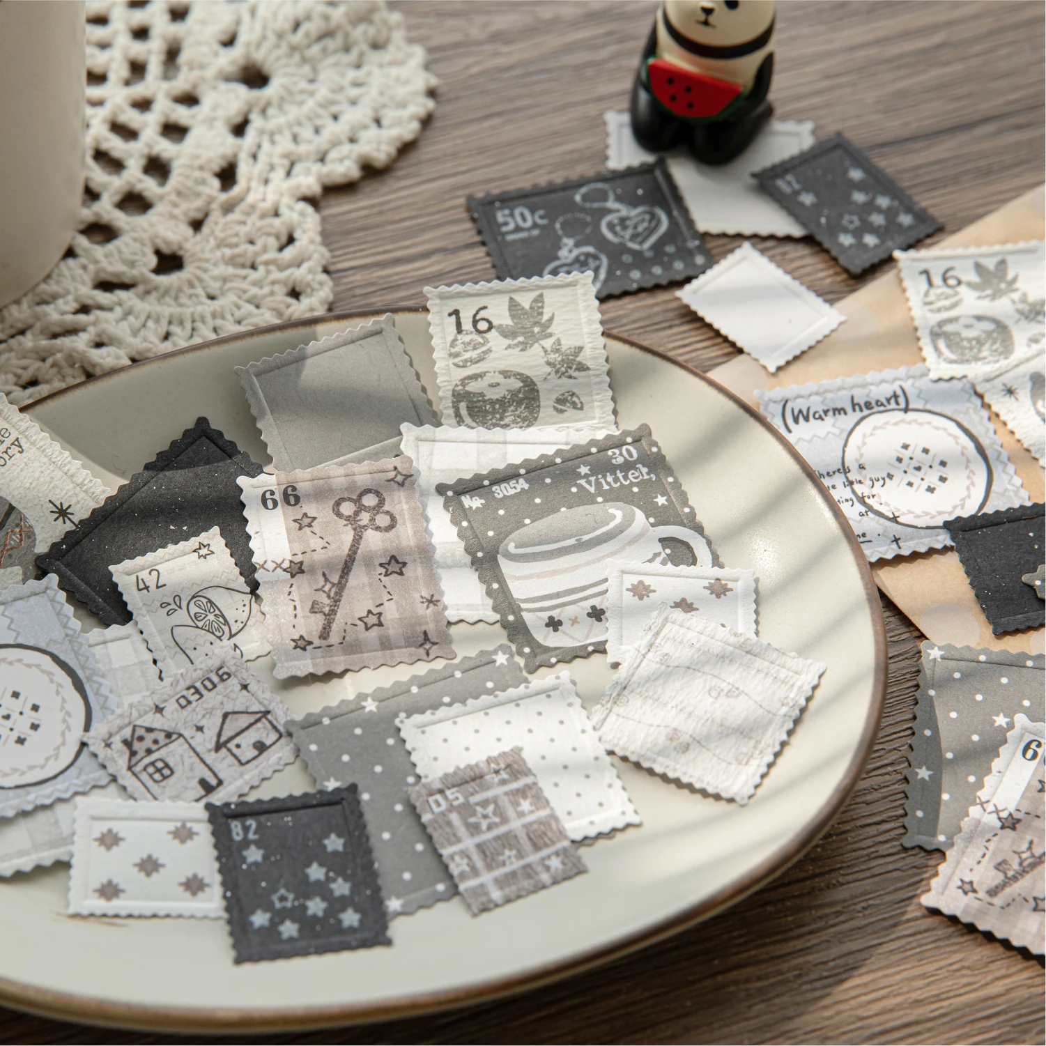 JIANQI 20pcs Vintage Decor Sticker Paper Materials Combo Kit DIY Junk Journal Collage Photo Album Stationery Supplies