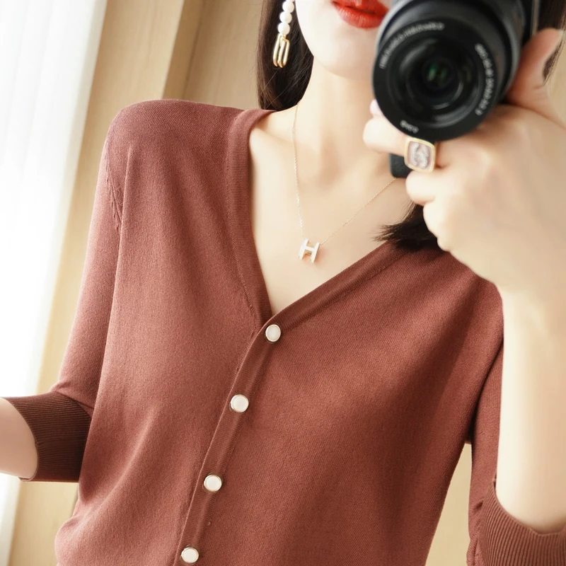 New Ice Silk Thin Knitted Cardigan Women\'s Sweater Coat Spring And Autumn Three-Quarter Sleeve V-Neck Loose Coat All Matching