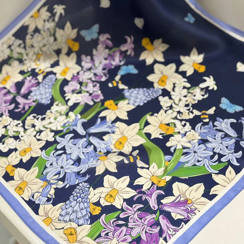 

Весна 2026: Элегантный женский шарф из креп-сатина с цифровым принтом