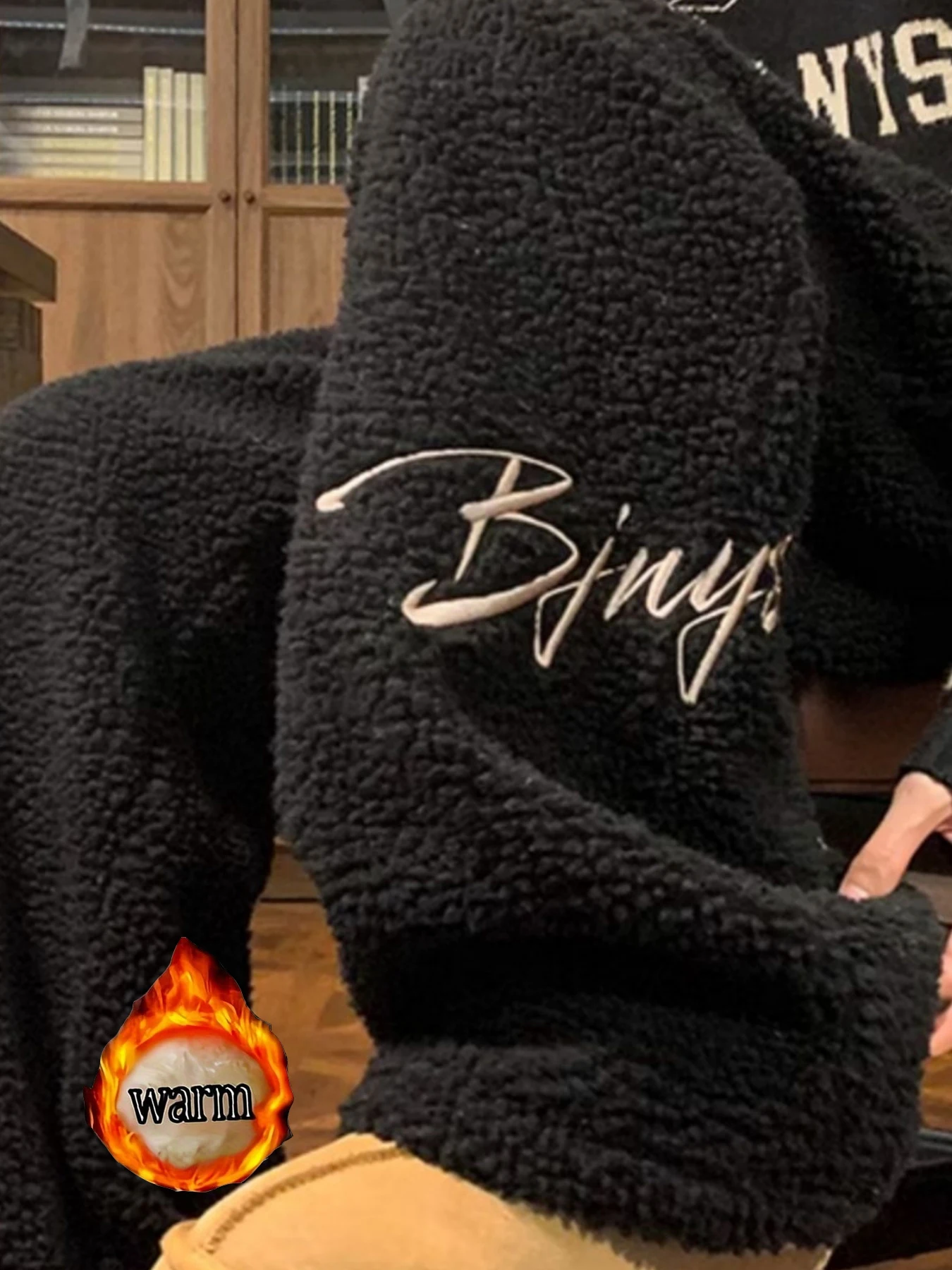 겨울용 방한 양면 플리스 캐주얼 스트레이트 팬츠, 자수 레터링이 있는 새로운 디자인, 루즈하고 다용도, 청소년을 위한 스포티하고 따뜻한 면 팬츠, 드레이프 와이드 팬츠, 트렌디한 플리스 안감과 두꺼운 팬츠