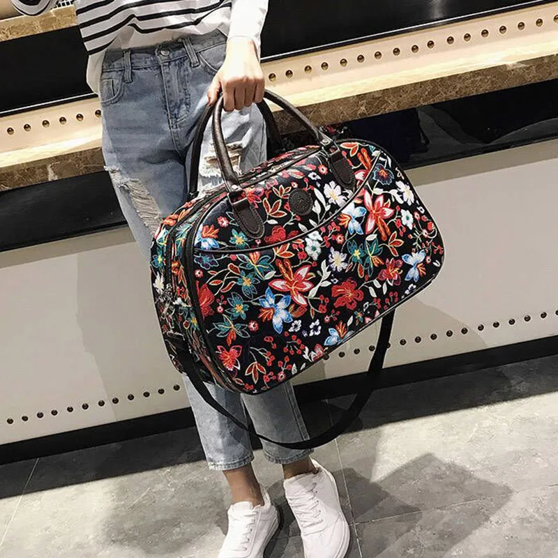 

Outdoor Leather Women Travel Bags Handbags New Fashion Portable Hand Fitness Floral Duffel Bag Waterproof Weekend Bag For Lady