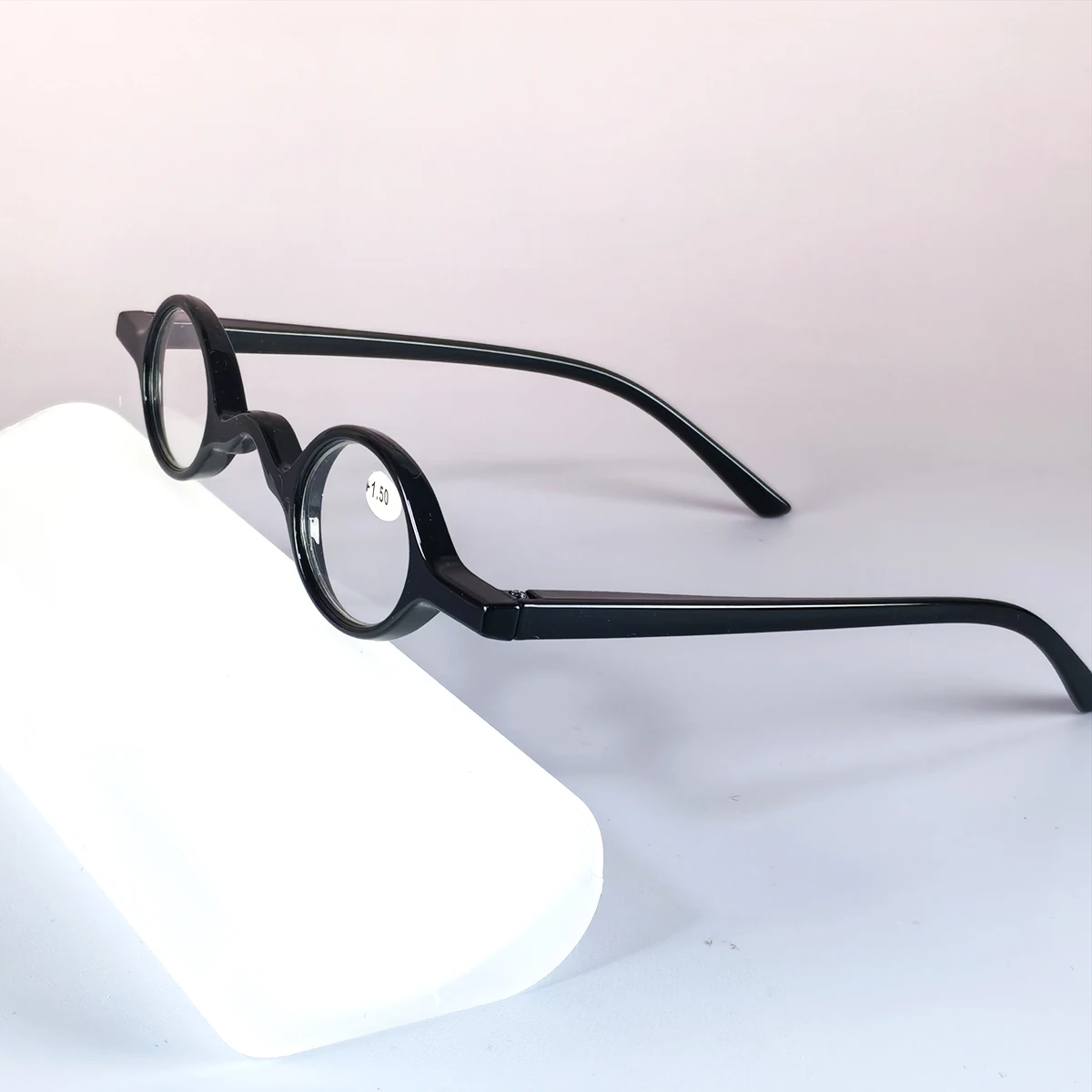 Coyee Small Round Reading Glasses Women Computer Reader Men Multicolored Full Retro Glasses 1.5 +1.0 +2.0 +2.5 +3.0 +3.5