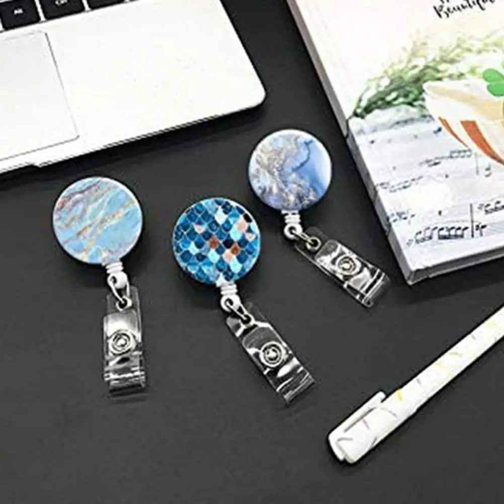 

Stylish Badge Clip Lustrous Long Service Life ID Tag Clip Office Workers Glitter Retractable Badge Holder