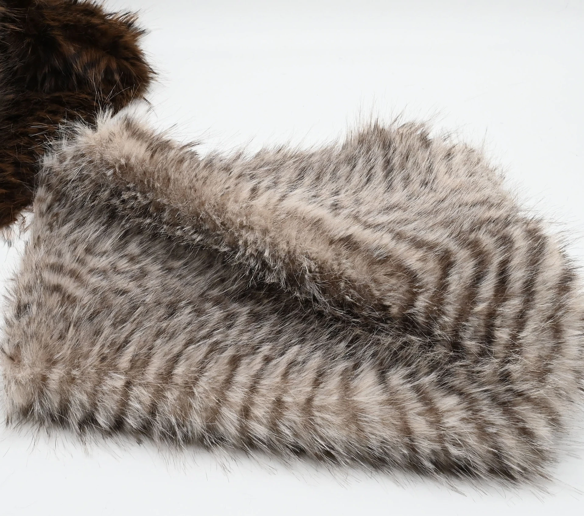 

1yard coat carpet fausse tissu pelliccia home textile plush fabric Peacock Feather Imitation,Thousand-layer Snow Print fabrics