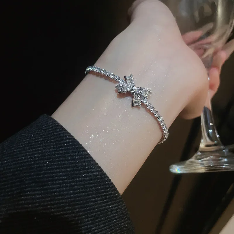 Pulsera ajustable con lazo de circón superllamativas para mujer, pulseras versátiles de lujo con luz francesa, joyería sencilla nueva de moda para boda