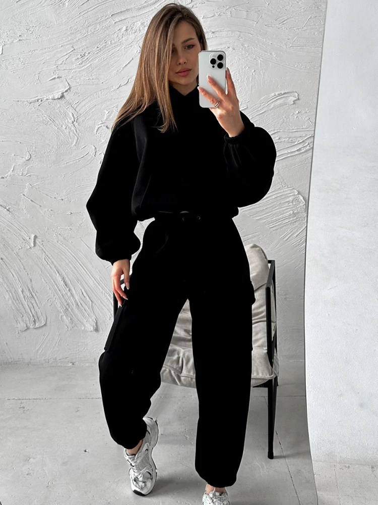 Autunno 2025 set con cappuccio sportivo casual da donna nuovo Felpe con cappuccio tascabili a maniche lunghe tinta unita Pantaloni da lavoro con lacci Set da due pezzi da donna