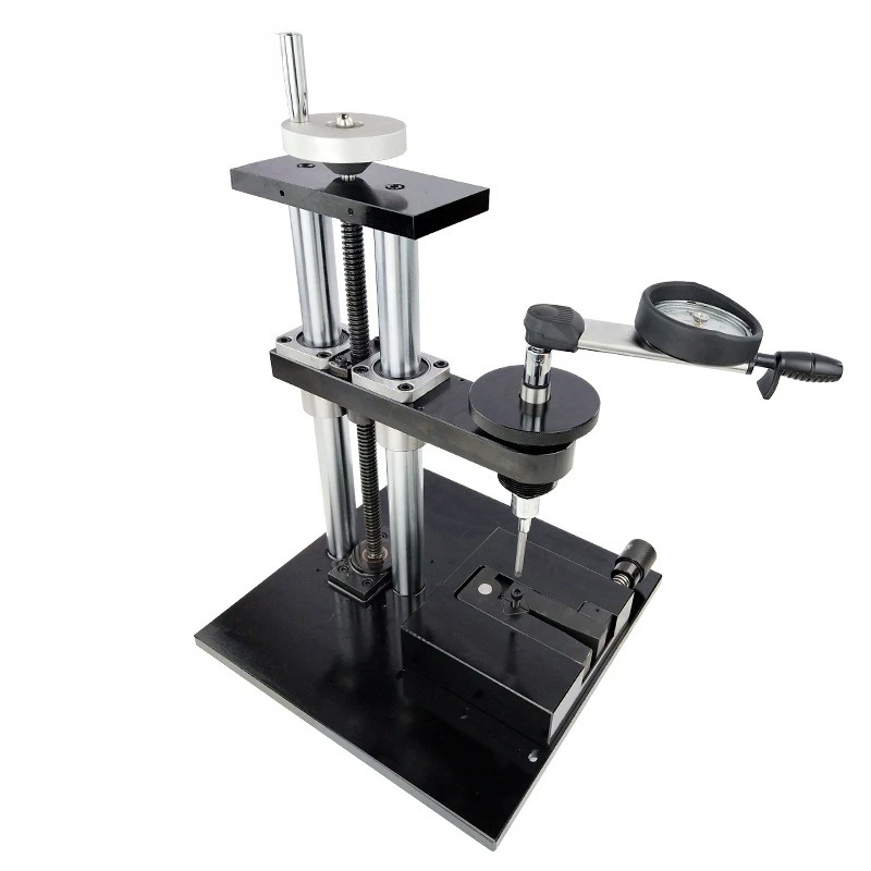 

Screw breaking machine, thread fixture