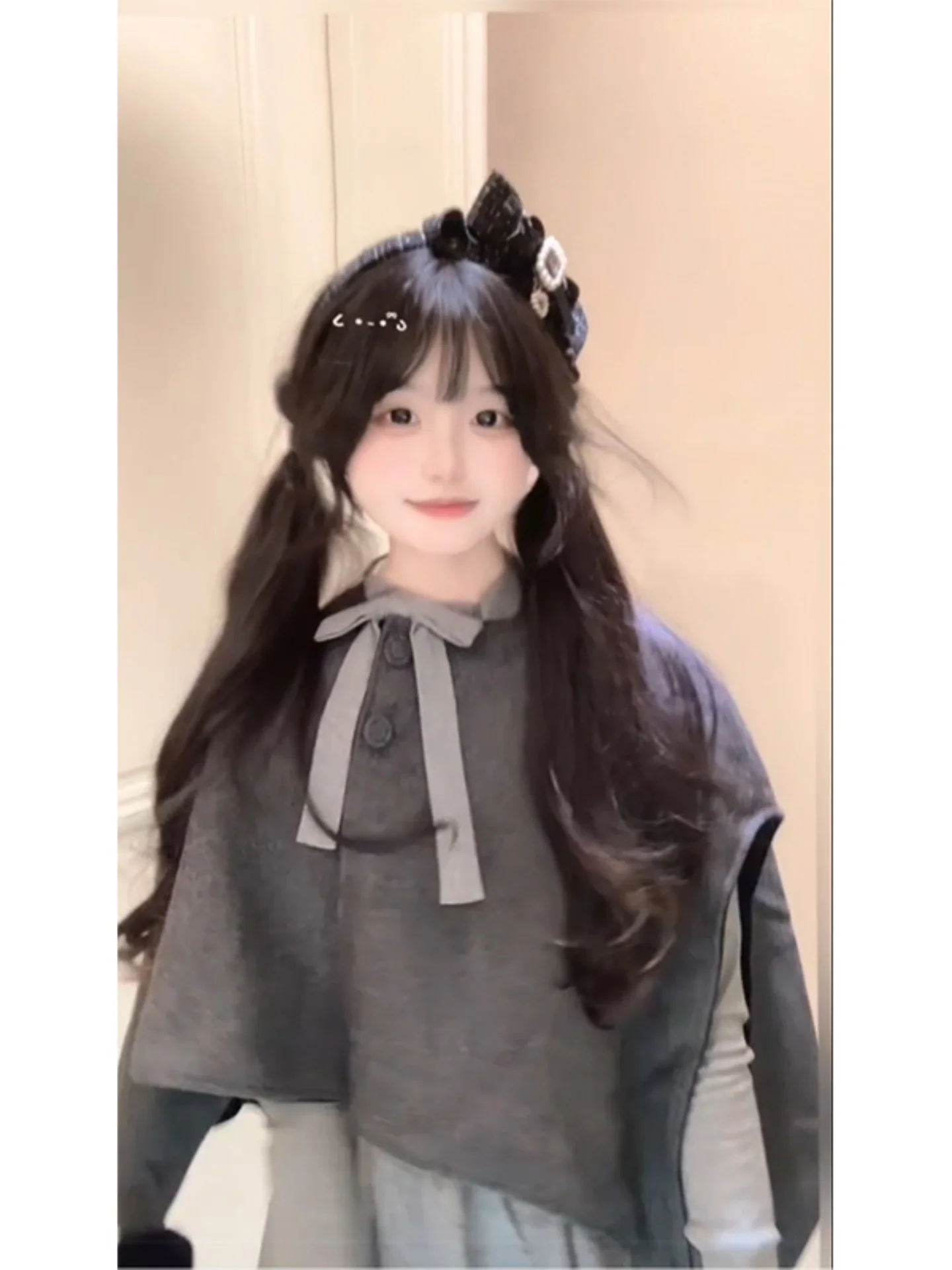 

Уникальный дизайн, модный женский комплект из двух предметов: элегантный костюм и короткие брюки с высокой талией для ранней осени. Новинка.