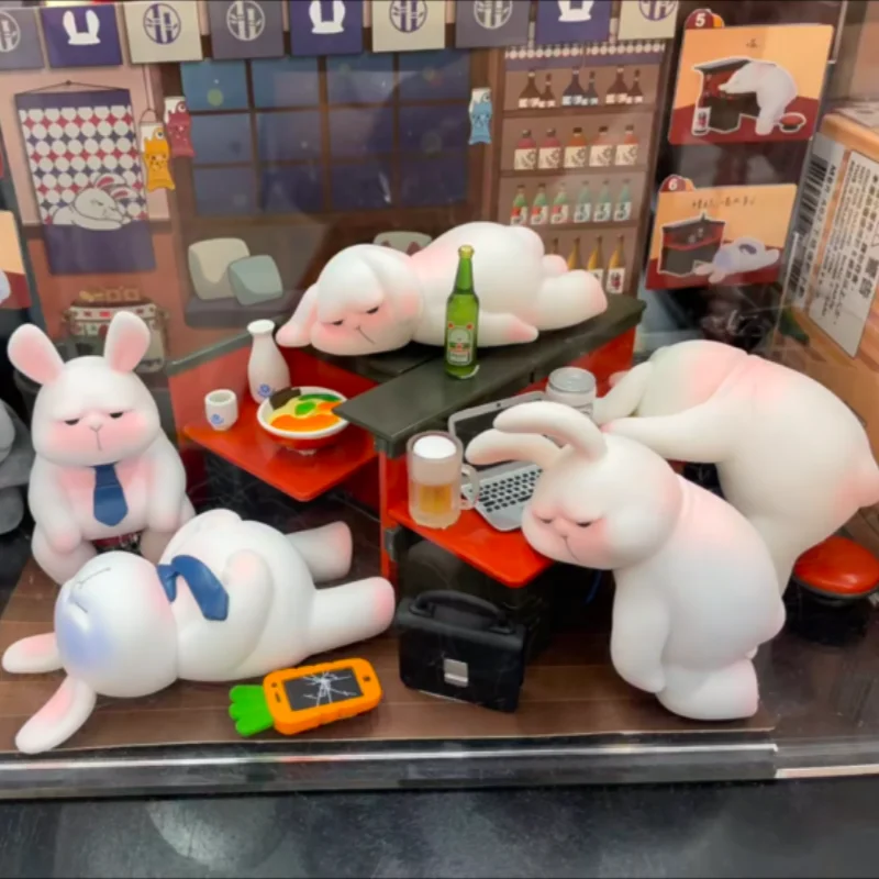 

Подлинная аниме The Monday Bruce Blind Box Ta A Drink After Work Фигурки Гаражный комплект Сюрприз Украшение рабочего стола Модель Подарочная игрушка