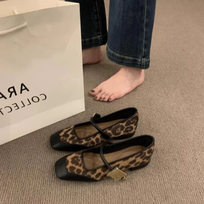 

Vintage Leopard Print Mary Jane Low Heel Square Head Temperament Shallow Mouth Pumps Women