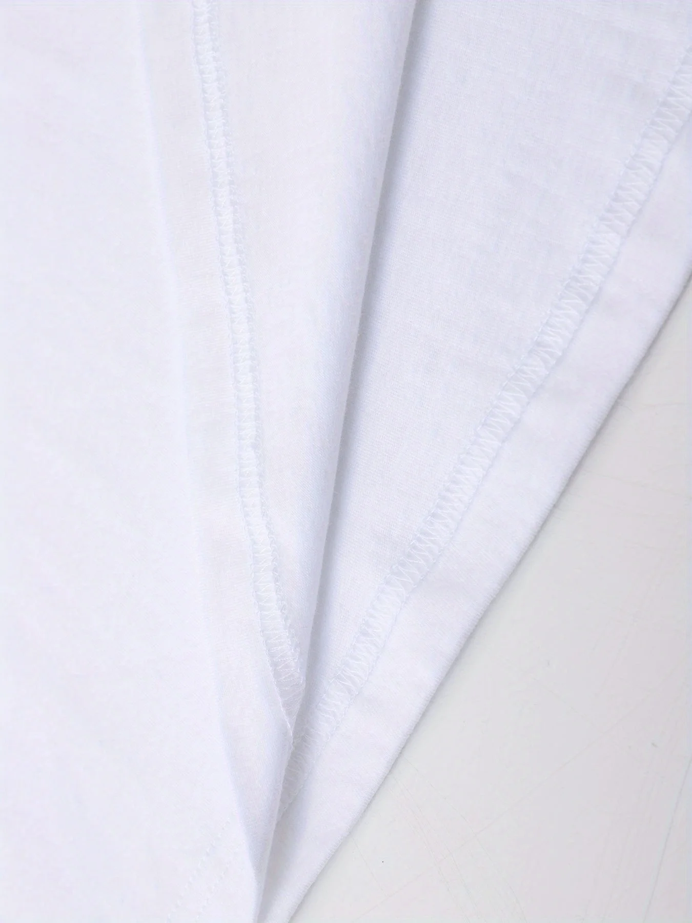 Camiseta estampada pura de manga curta com padrão de "gato dos desenhos animados avatar" um top feminino adequado