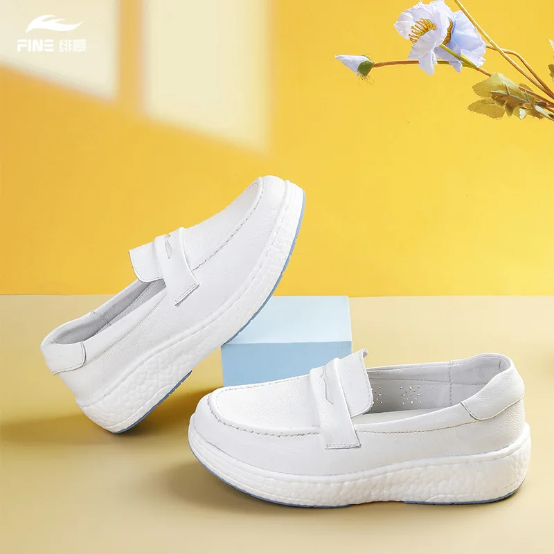 Cowhide nurse shoes on the top layer Work shoes Soft soles are breathable, non-slip and not tiring, especially for nurse shoes