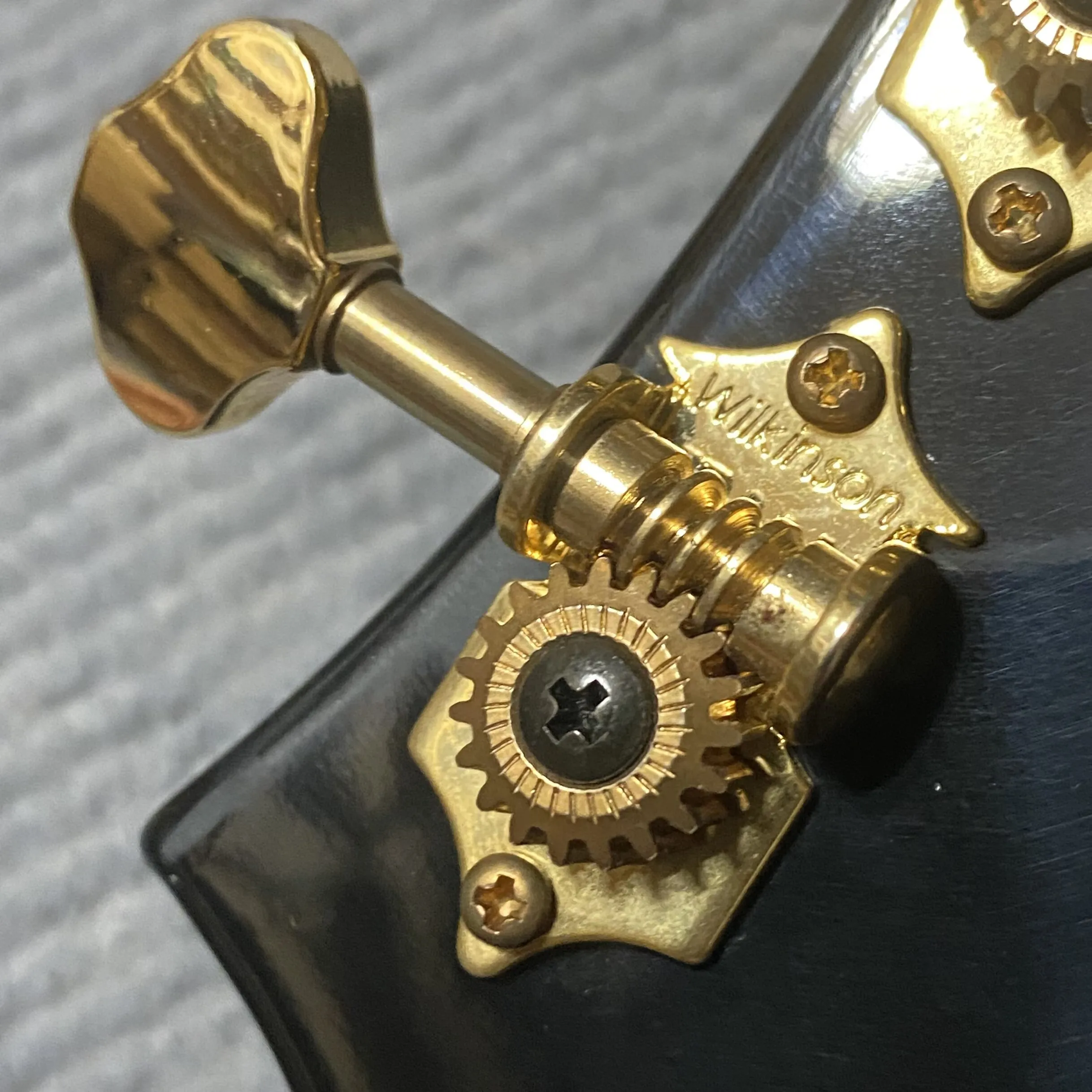 Blue and black flame-pattern electric guitar Real pictures of stock rock electric guitars. Shipped within 48 hours. No waiting.