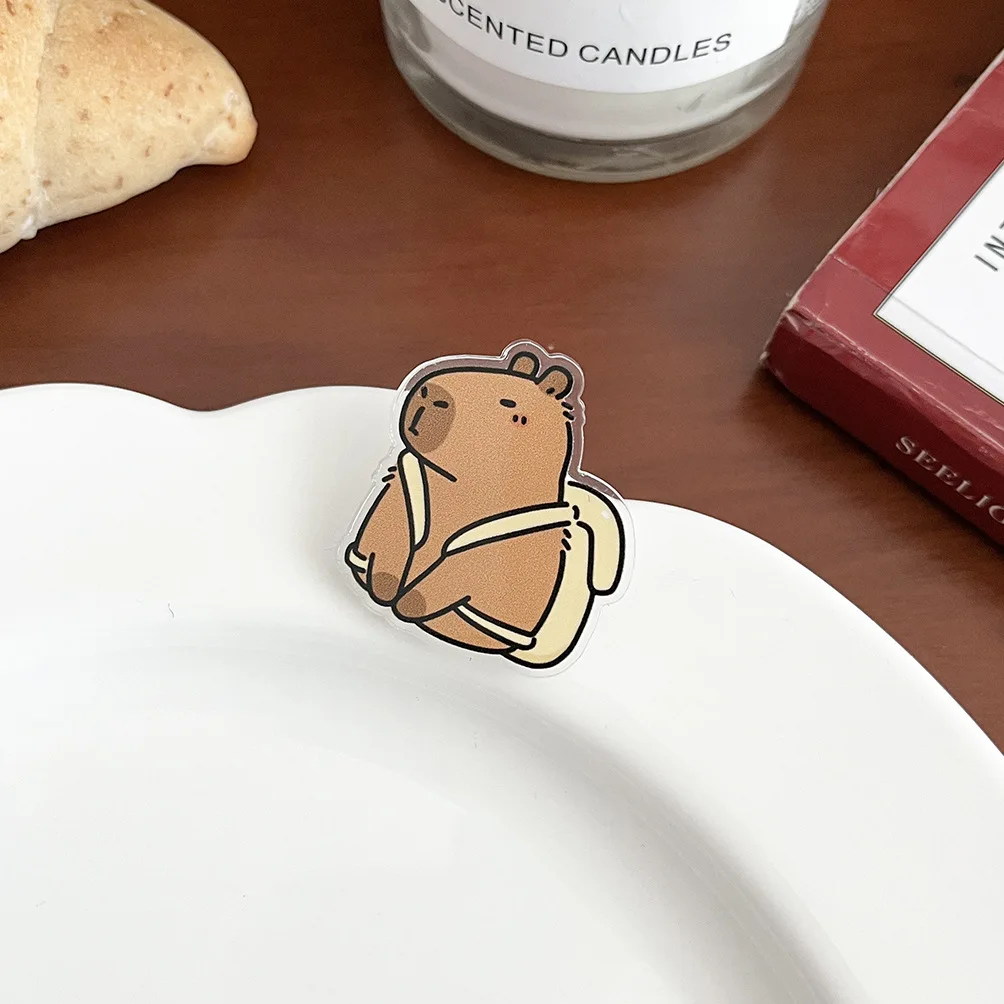 New Cute Cartoon Capybara Brooches Acrylic Multi Scenario Capybara Badge Small Accessories Light Weight Cartoon Brooches