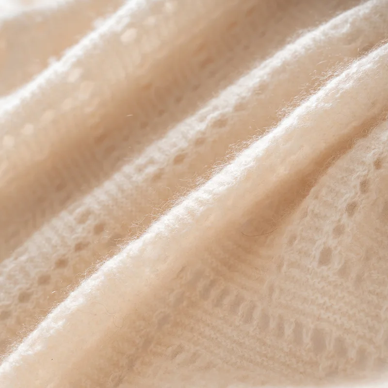 New women's scarves in autumn and winter 100% pure cashmere women's shawl Korean version of solid color warm women's scarves.