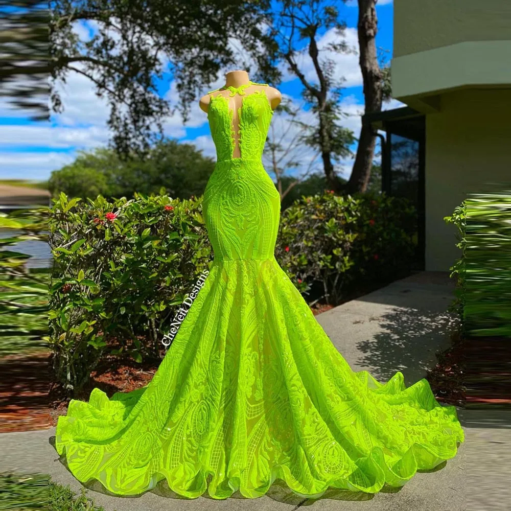 Neon Green Long Prom Dresses 2023 Sexy Mermaid Style Sheer Neckline Black Girl Prom Gala Party Gowns Backless Evening Gown