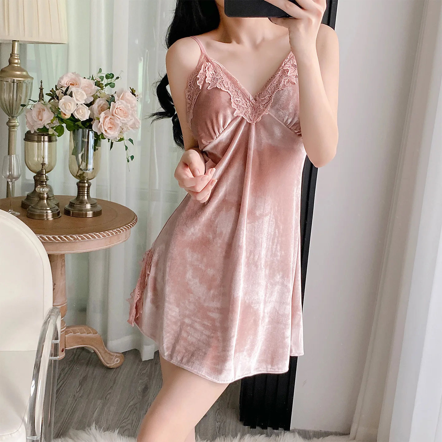 

Autumn and winter pajamas, sexy beautiful back suspenders, pure lust lace nightgown, home wear two-piece set