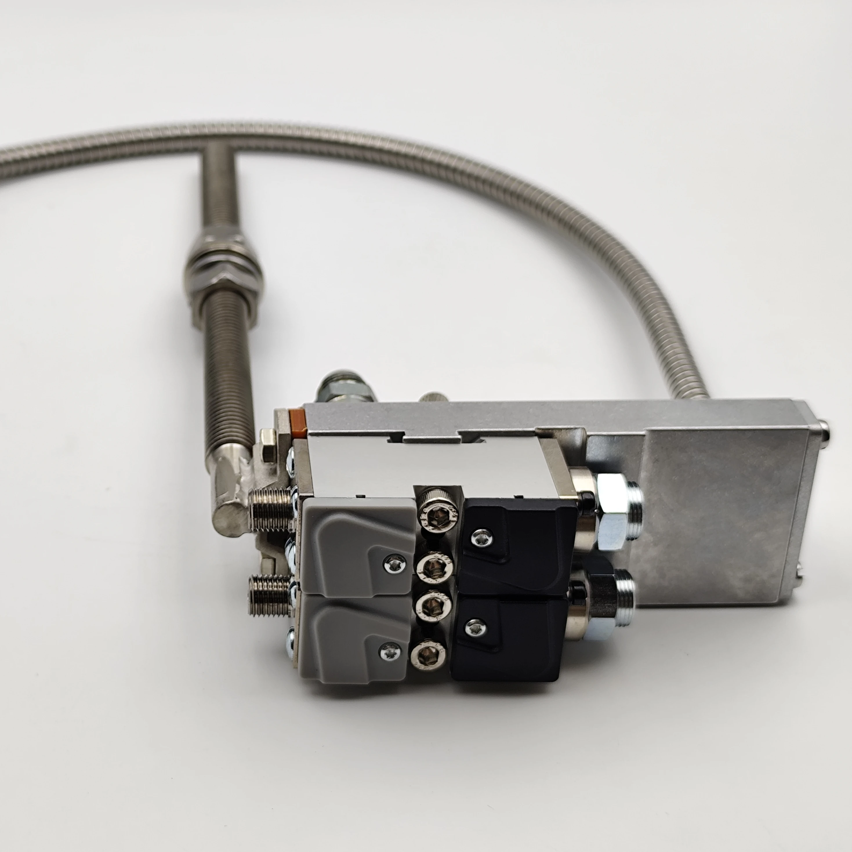 

1057402 Индивидуальная насадка для пистолета-распылителя с термоплавким клеем