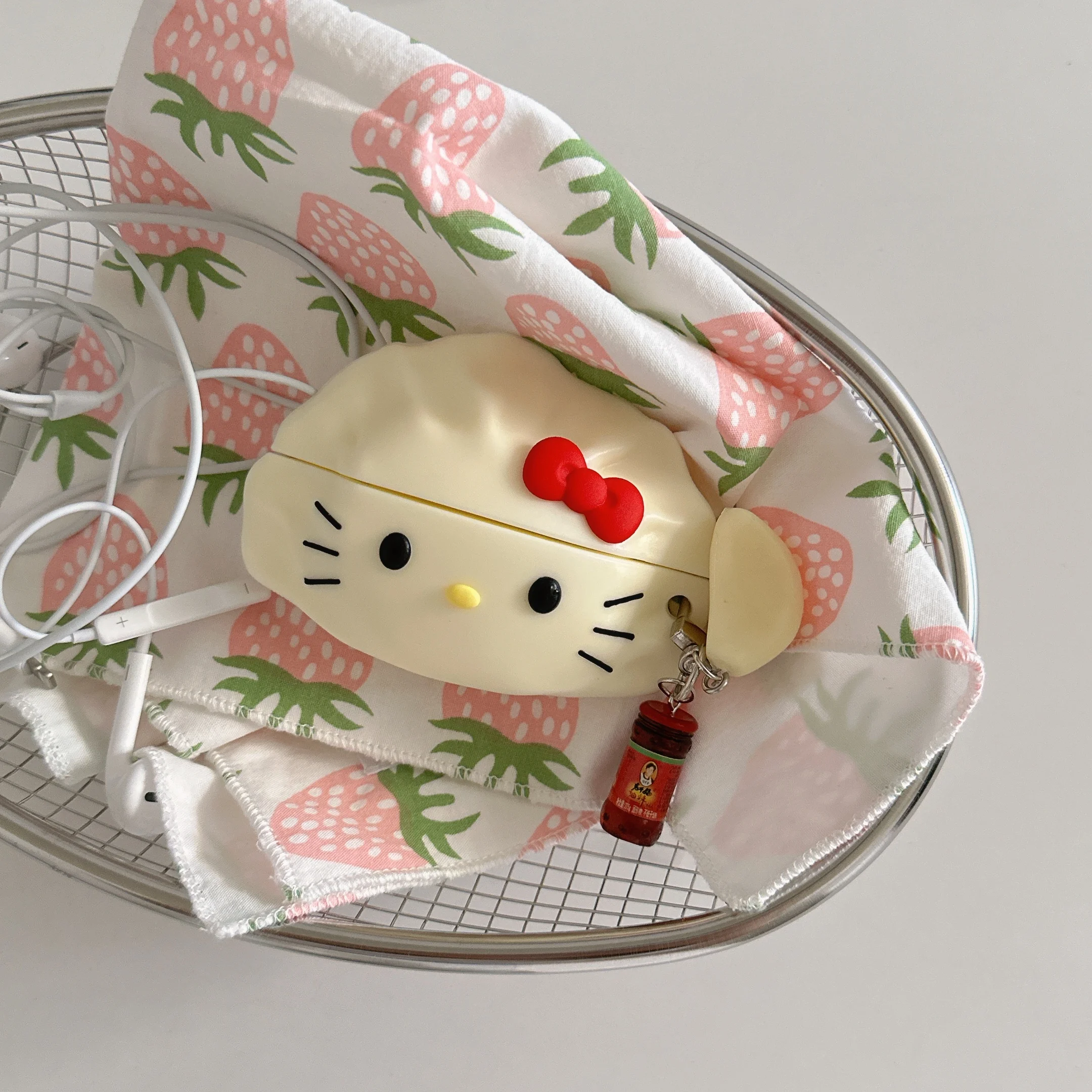 

Creative Features Chinese Dumplings Bluetooth Headphones Case Sanrio For Hello Kitty Cute Pendant For Airpods 4 1 2 3 Pro Pro2