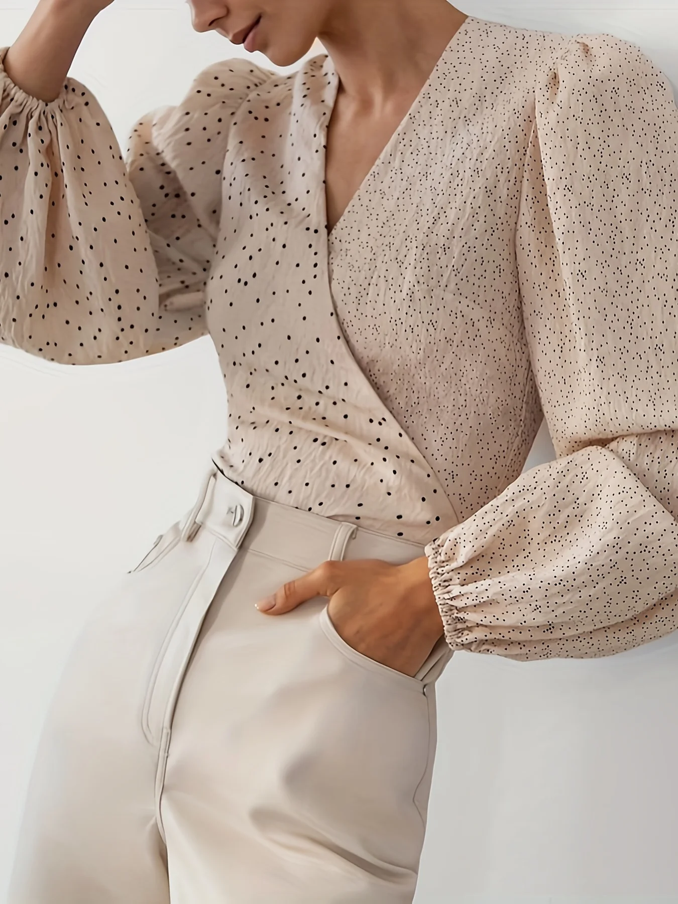 

Fashion Office Blouse For Women Autumn Clothing Long Sleeve Elegant Lady Shirt And Blouse Polka Dots Printing V-Neck Female Top