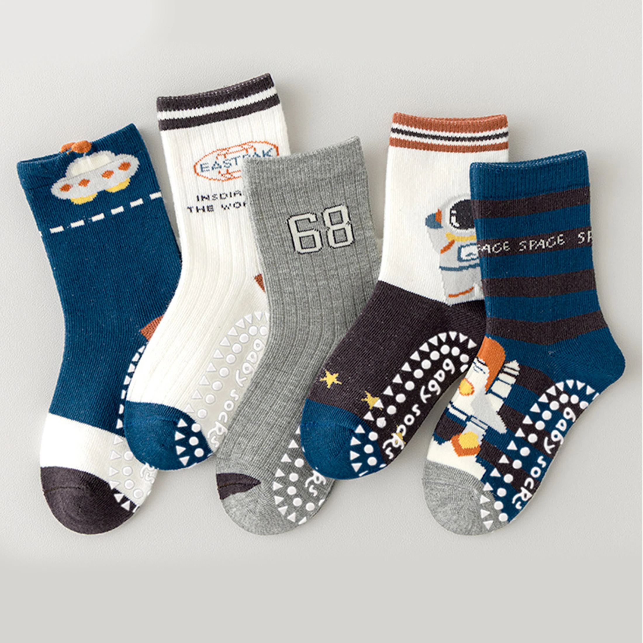 5-Pack Children's Floor Socks in Blue with Cartoon Letters, Car and Dinosaur Patterns, Non-Slip Dots, Breathable Mesh, Soft Sole, Indoor Non-Slip Trendy Mid-Tube Socks for Boys and Infants, Suitable for Casual Daily Life