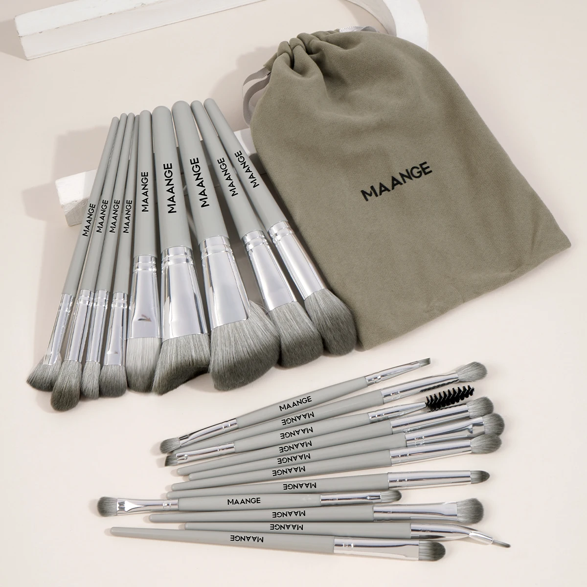 MAANGE 20PCS Pro pennelli per trucco Set Soft Detail Foundation Contour Blush Eyeshadow Brush strumenti di bellezza delicati sulla pelle per i viaggi