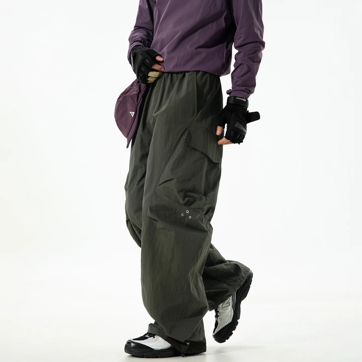 

Корейская версия, модные мужские однотонные простые базовые брюки с несколькими карманами, повседневные модные свободные брюки-карго, мужская одежда, брюки