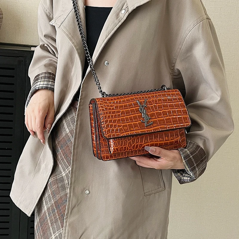 

Fashion Women's Elegant Leather Shoulder Bag Luxury Handbag Classic Crossbody Tote For Stylish Ladies Look