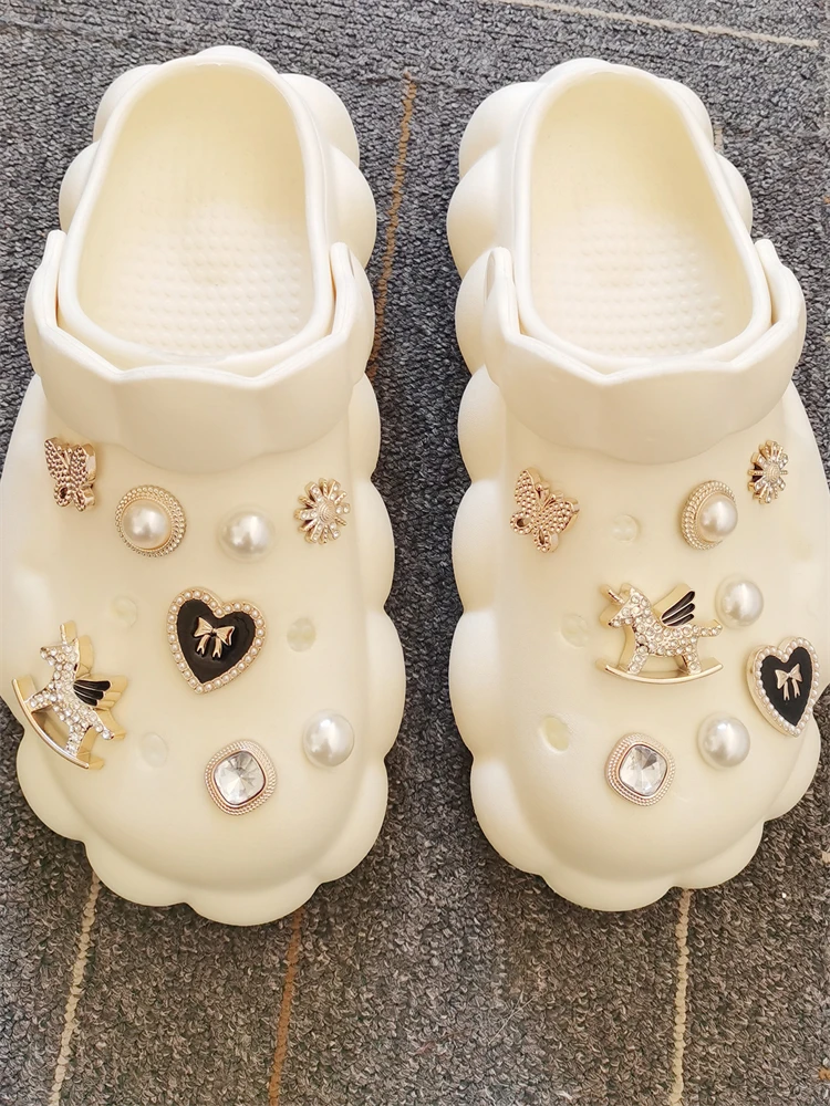 16-teiliges Set Himmlische Pferde-Blumen-Schuhcharms DIY-Zubehör Schmetterling Schleife Clogs Schuhschnallen Dekorationen Herzförmige Schuhclips – Detail 5