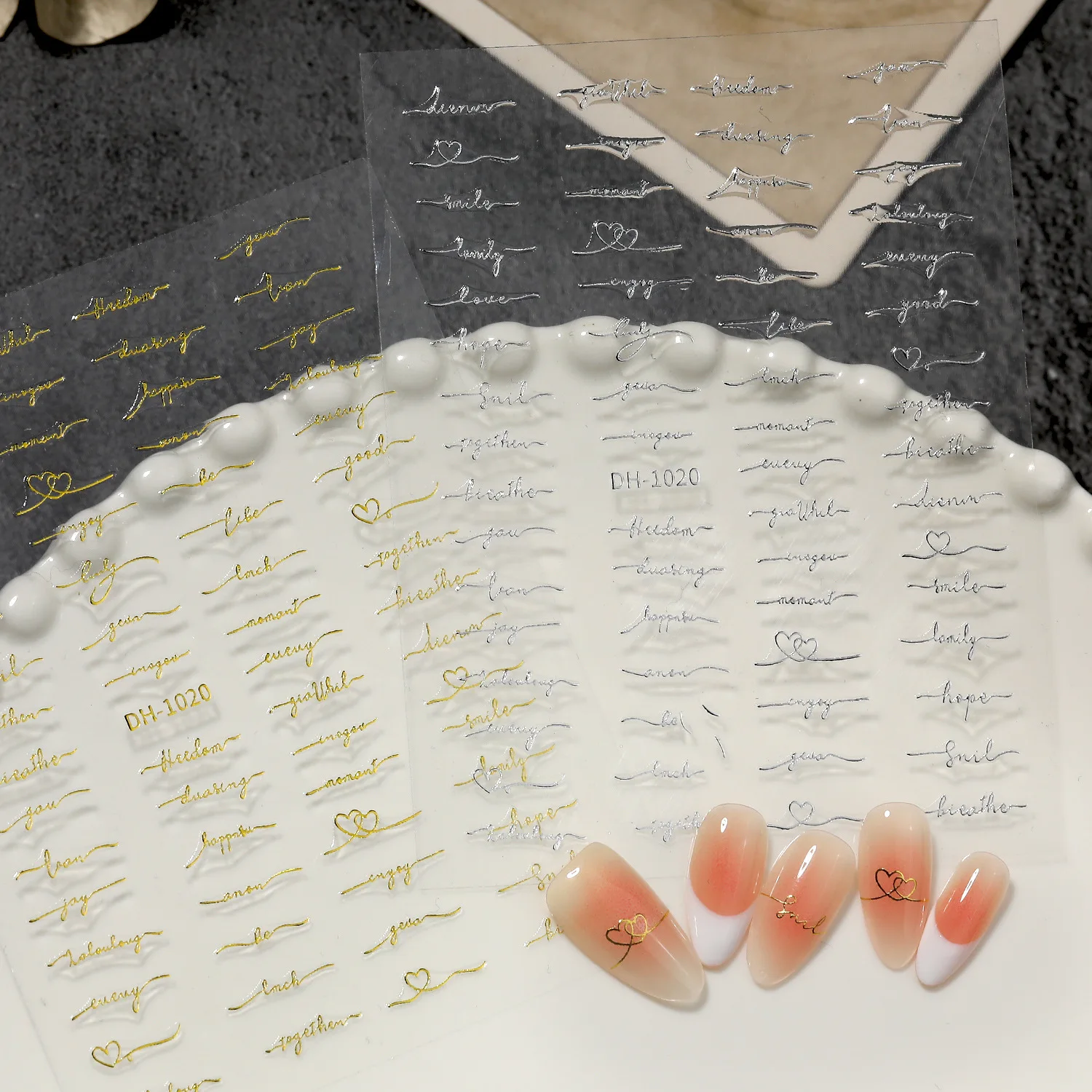 2pcs English Letter Vintage 3D - Nail Art Love ulasan dan harga