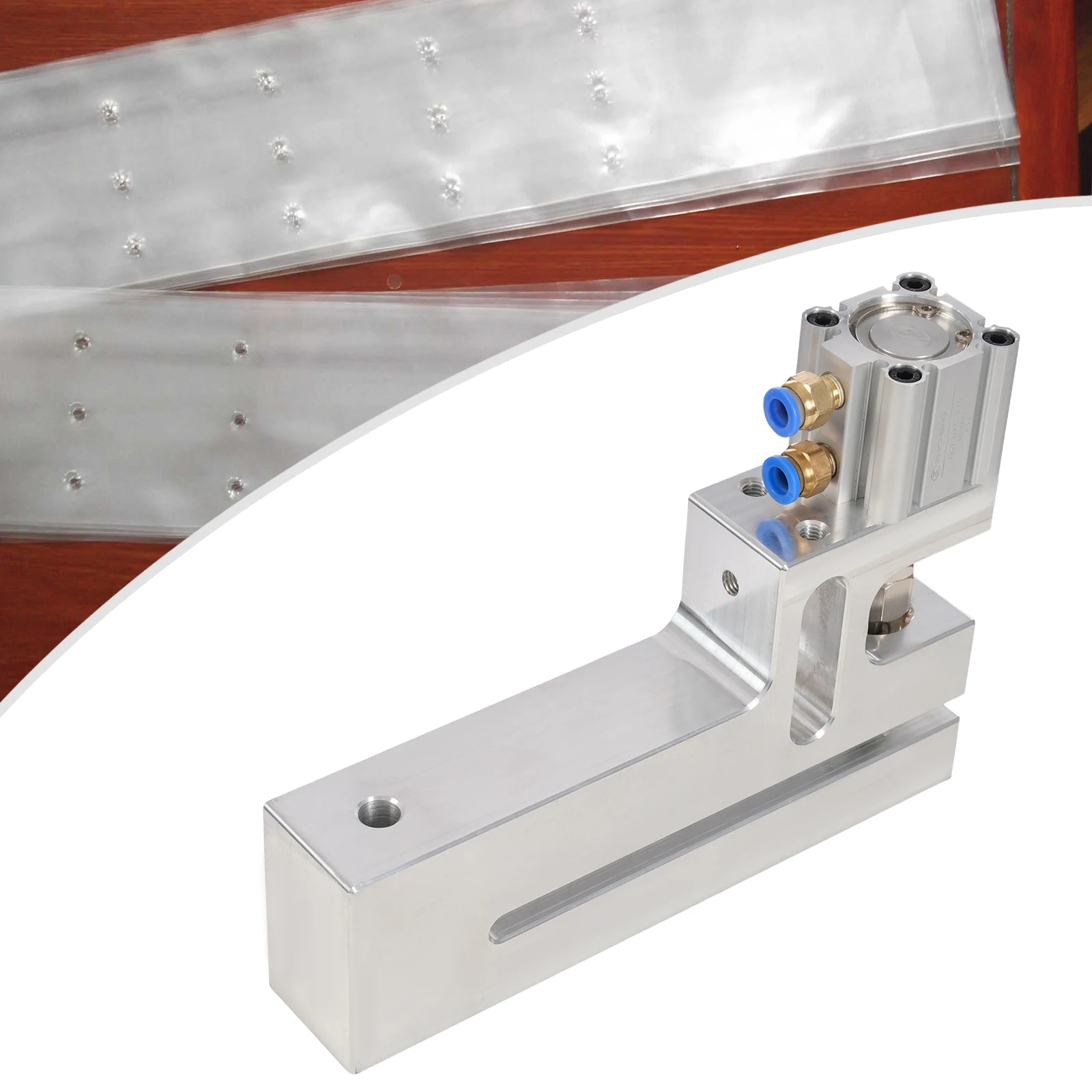 

Pneumatic Round Hole Puncher 150mm(5.9in) Feeding Port 180 Times/Min Aluminum for Plastic/Food Bags
